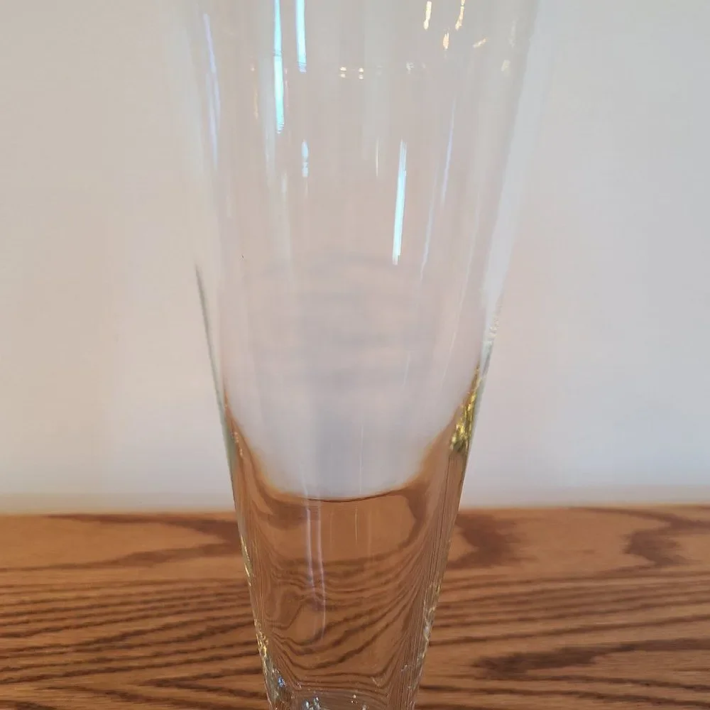 Footed Pilsner Brew Lager Beer Glass Tall Slim Sleek Sophisticated | 14 Oz.